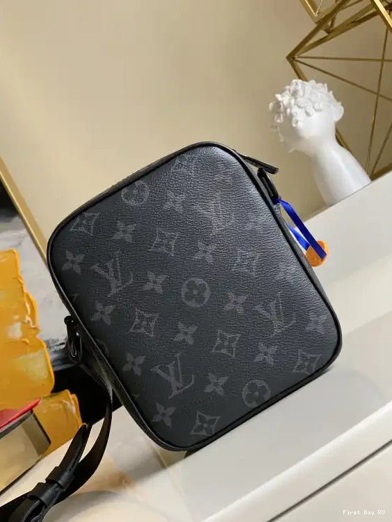 Firstbag Wearable VUITTON LOUIS Christopher Wallet 0614